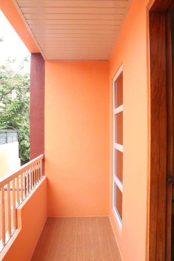 Anicia Guesthouse Rooms Paranaque City 외부 사진
