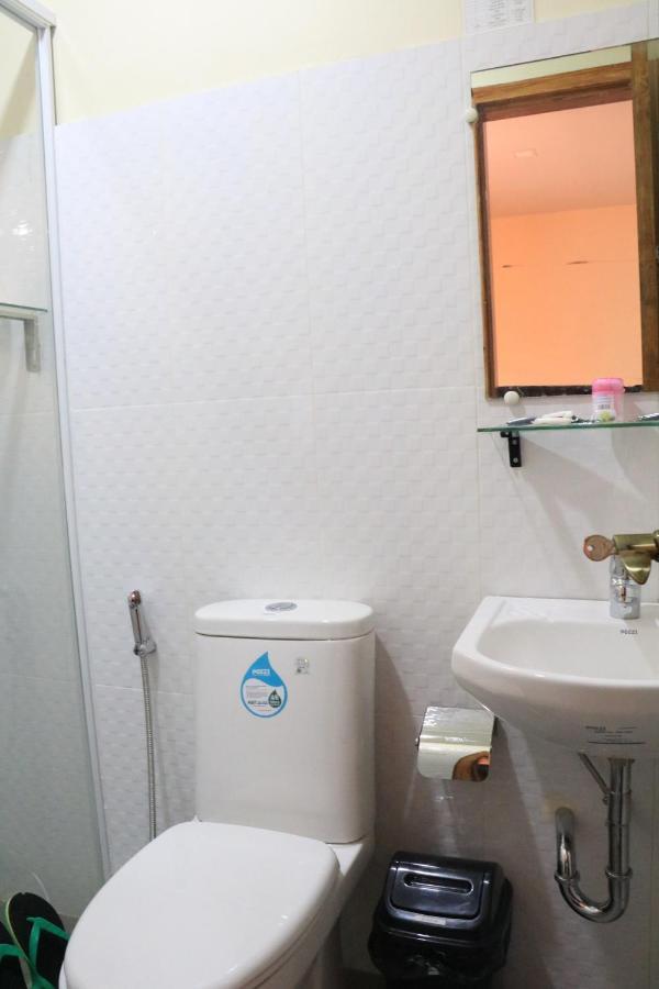 Anicia Guesthouse Rooms Paranaque City 외부 사진