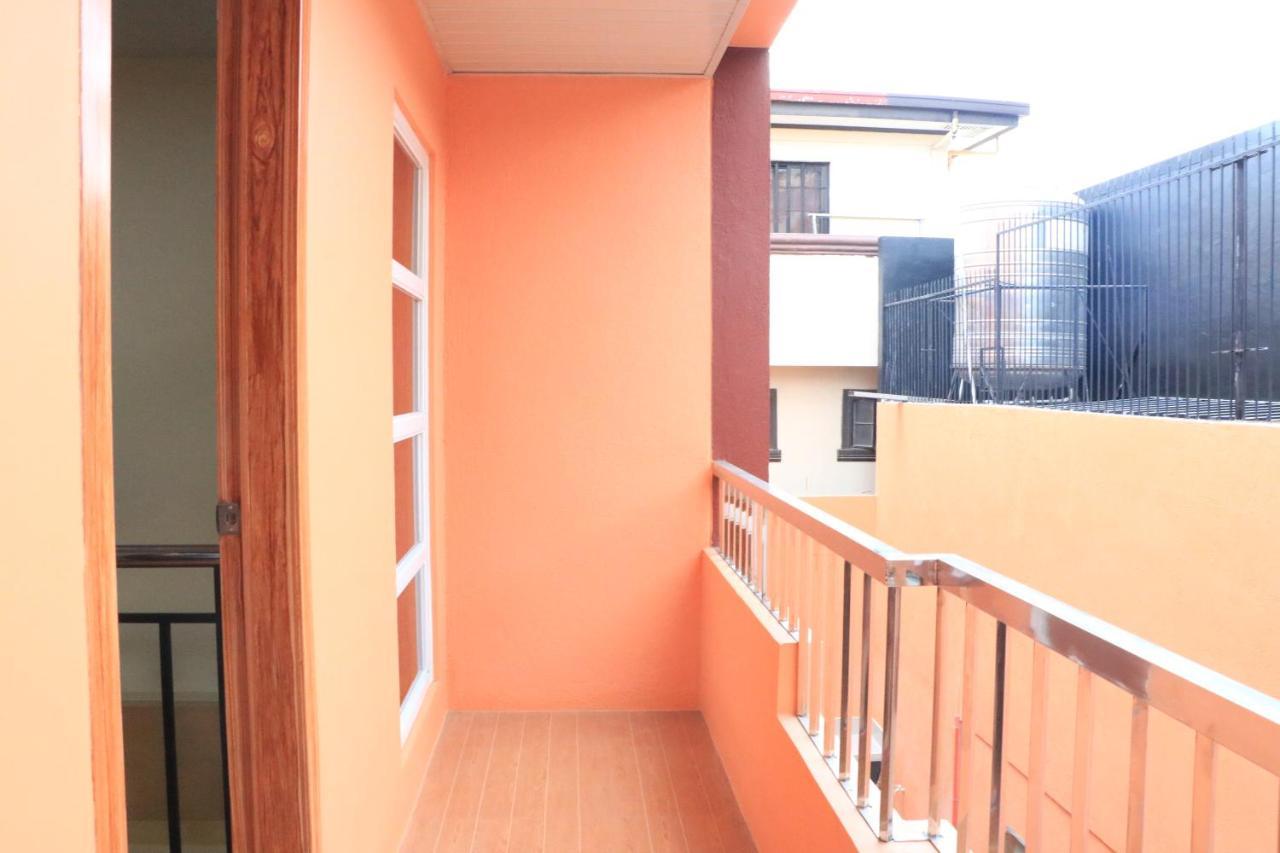 Anicia Guesthouse Rooms Paranaque City 외부 사진